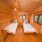 Wall Eden Farm - Luxury Log Cabins and Glamping - Highbridge