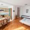 Studio Turanj 6445b