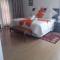 Ezamampondo Guest House - King Williamʼs Town