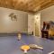 Fun & Games by HoneyBearCabins 2BR/1BA Sleeps 7 - 赛维尔维尔