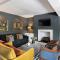 Central Apartment With Private Parking