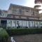 Spacious double room a stone throw from the sea