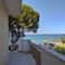 Spacious double room a stone throw from the sea
