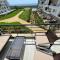 Sweetness Apartment By the Sea