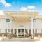 Super 8 by Wyndham Platte City Kansas City Area