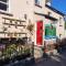 Holly Cottages