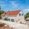 Luxury Villa Castello di Pietra with private pool