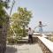 Mr and Mrs White Oia - Santorini - Ия
