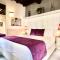 Town House Spagna- luxury Rooms with Jacuzzi Bath