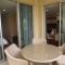 Beachside Luxury Apartments One & Two Bedroom in Beachfront Oaks Pier Building
