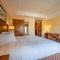 Comfortable Studio Efficiency Unit with Balcony over Mountaineer Square condo - Crested Butte