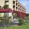 Golden Sails Hotel