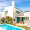 L&A Villa with Private heated Pool in Prainha