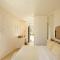 White Pebble Suites