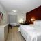 Red Roof Inn PLUS + Gainesville