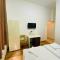 Easy Star Hotel