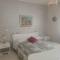 Pizzo Beach Club. One bedroom apt 13G Pizzo Beach Club. One bedroom apt 13G
