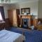 The Londesborough Arms bar with en-suite rooms - Market Weighton