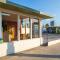 Bungalows Hostel