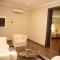 Oak Haven Hotel & Suites