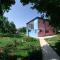 NOVEL HOUSE