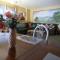 Coronada Inn & Suites