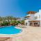 Beautiful 4 bedroom White Villa with Heated Pool - 赫尔格达