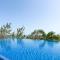 Fabulous Playa Getaway at 38th and Beach plus 2 Pools Onsite