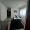 Confortable apartamento de 3 tres habitaciones, con hermosa vista de area verde, ademas de piscinas y juegos infantiles en area recreativa