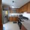 Confortable apartamento de 3 tres habitaciones, con hermosa vista de area verde, ademas de piscinas y juegos infantiles en area recreativa
