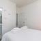 Hazelgrove Serviced Apartment by Huluki Sussex Stays - Haywards Heath