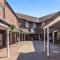 Hazelgrove Serviced Apartment by Huluki Sussex Stays - Haywards Heath