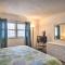 Sunny Cocoa Beach Condo with Balcony and Pool Access - Cocoa Beach