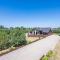 Bright and Spacious Family Retreat-By Traum