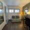 Hi View Inn & Suites - شاطئ مانهاتن