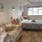 The Nook B&B - 以撒港