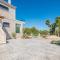 Villa Olive Green