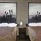 Super 8 by Wyndham Victoria/North/Mall Area