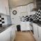 Modern 2 Bed Apartment
