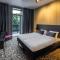 Peak 12 Hotel