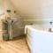 DINCKLEY COURT BOUTIQUE RIVERSIDE ROOMS - Burcot on Thames - أبينغدون