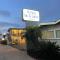 Hi View Inn & Suites - شاطئ مانهاتن