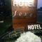 Hotel Foxes