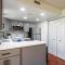 Amazing 2 Bedroom Townhouse near beach