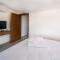 Midpoint Suites