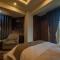 Envoy Continental Hotel