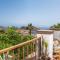 DELUXE VILLA BELLA VITA AIR CON & HEATED POOL, Tenerife South