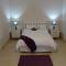 Lovely 2-bedroom apartment with free parking on premises