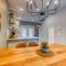Beautiful Newly Reno 2BDM 2 Bth Sleep up to 6 Adults & Kids Mountain View Townhouse Suite