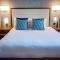 Eyre Square Hotel